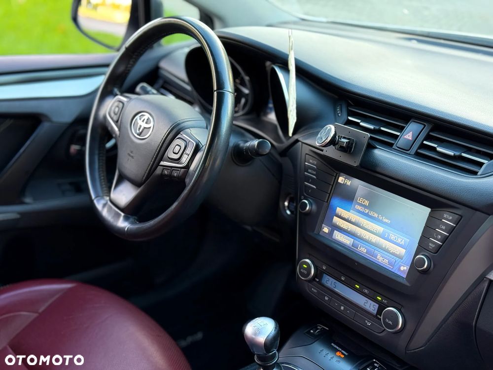 Toyota Avensis - 8
