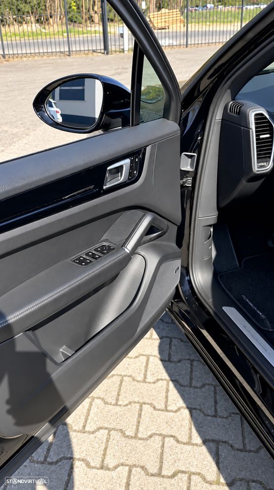 Porsche Cayenne - 7