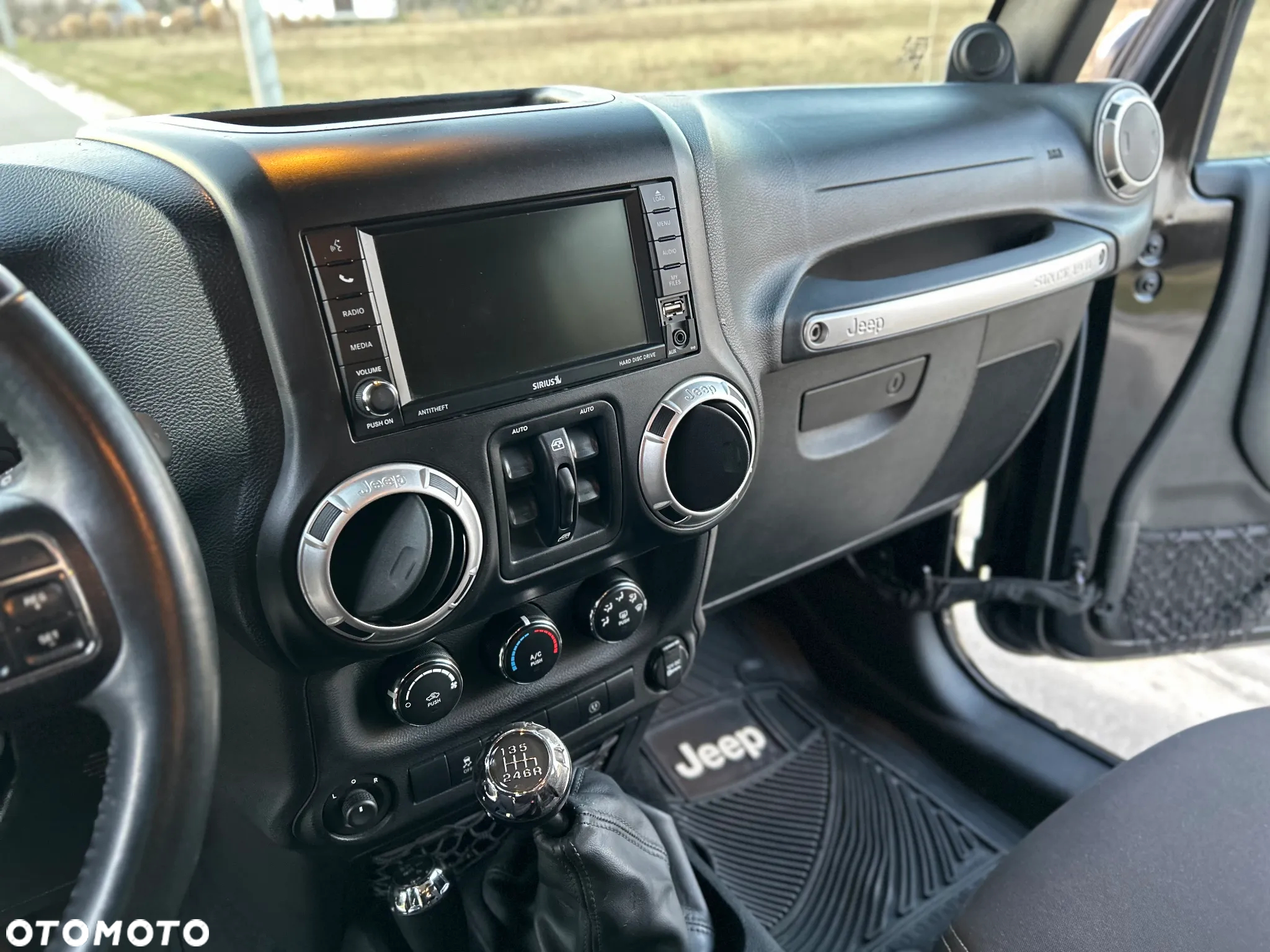 Jeep Wrangler - 13