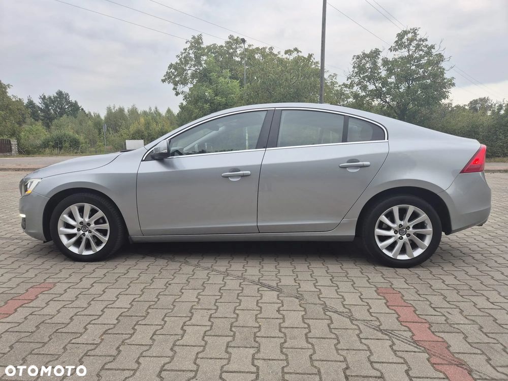 Volvo S60 D2 Momentum - 14