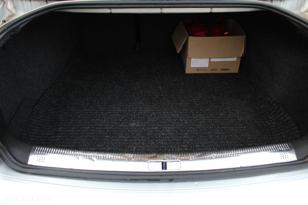 Volkswagen Passat 2.0 Exclusive - 12