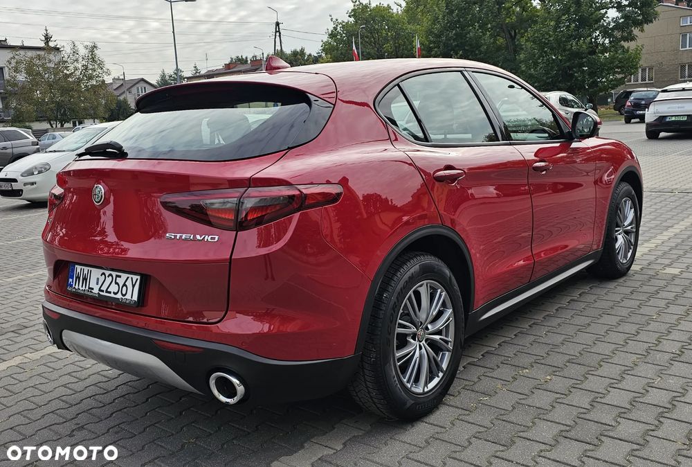 Alfa Romeo Stelvio 2.2 Diesel 16V AT8 Q4 Business - 9