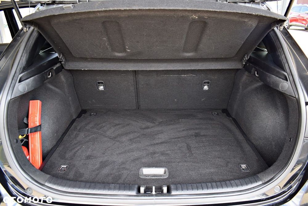 Kia Ceed - 30