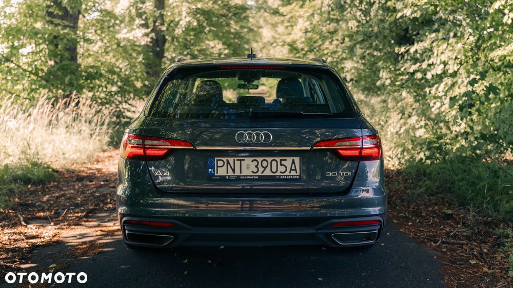 Audi A4 Avant 30 TDI S tronic - 2
