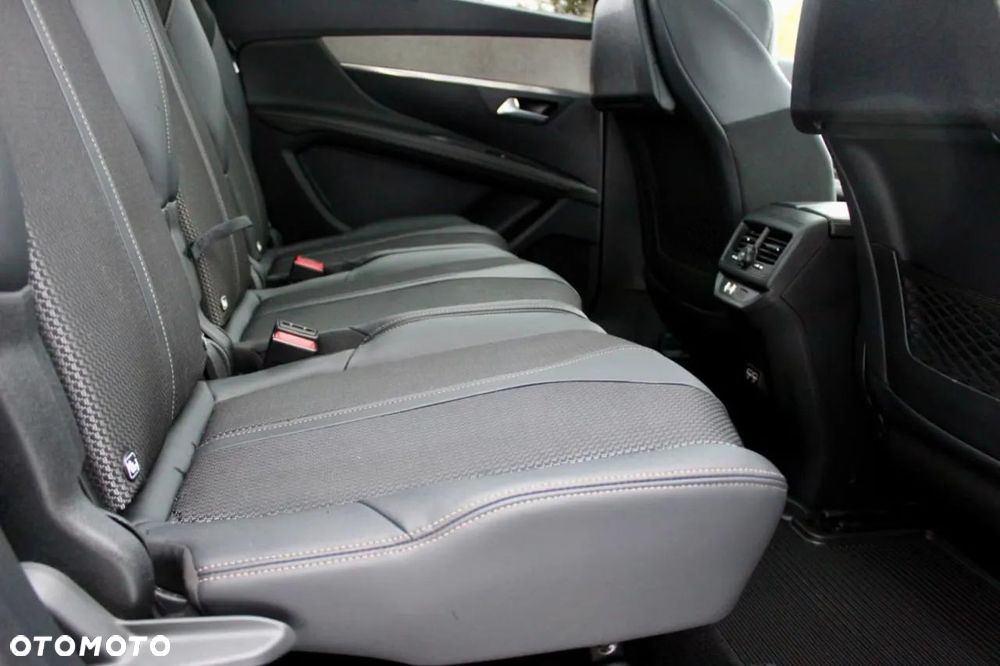 Peugeot 5008 BlueHDi 130 EAT8 GT - 11