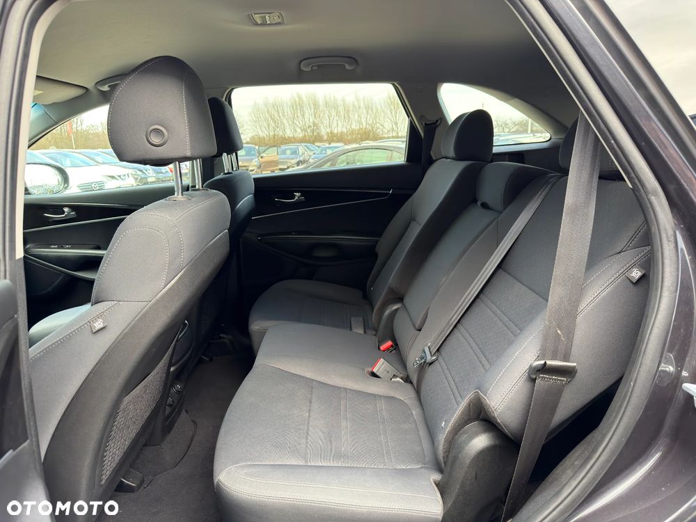 Kia Sorento - 22