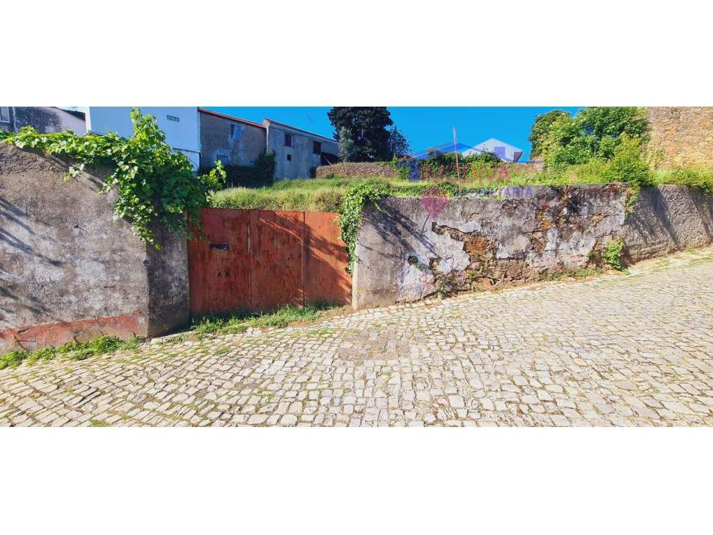 Terreno urbano em Castanheira de Pera - Grande imagem: 2/12
