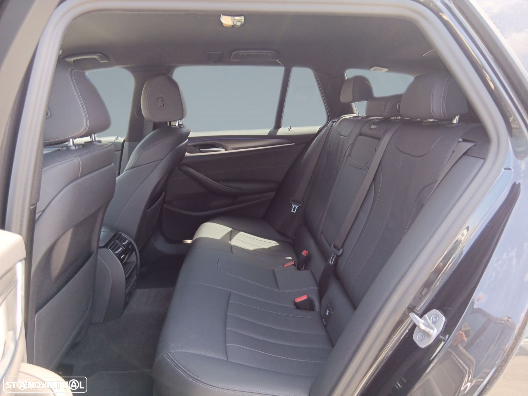 BMW 520 d Pack Desportivo M Auto - 14