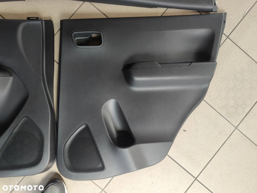 Suzuki Ignis od 2020 tapicerka drzwi przód tyl komplet Europa - 4