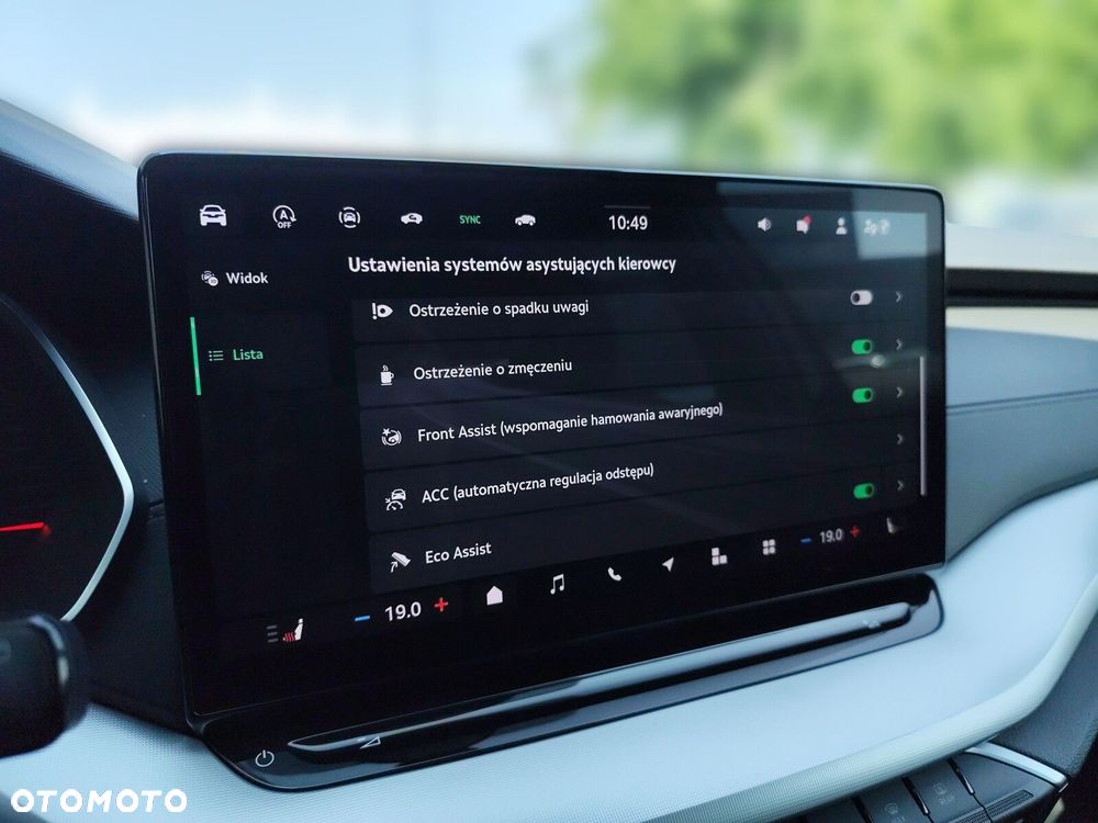 Skoda Octavia 1.5 TSI mHEV Selection DSG - 32