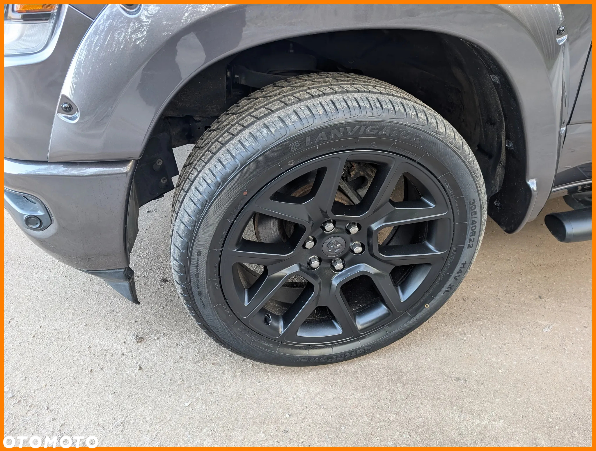 RAM 1500 Crew Cab Laramie - 10