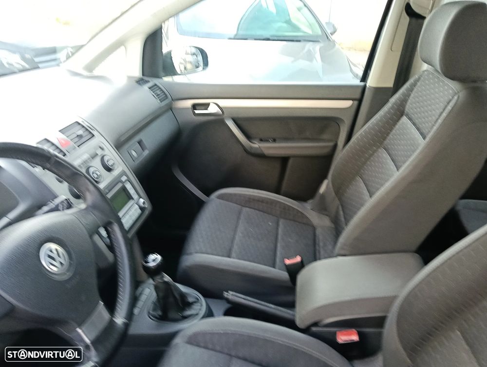 VW Touran 1.9 TDi Highline EC 7L - 20