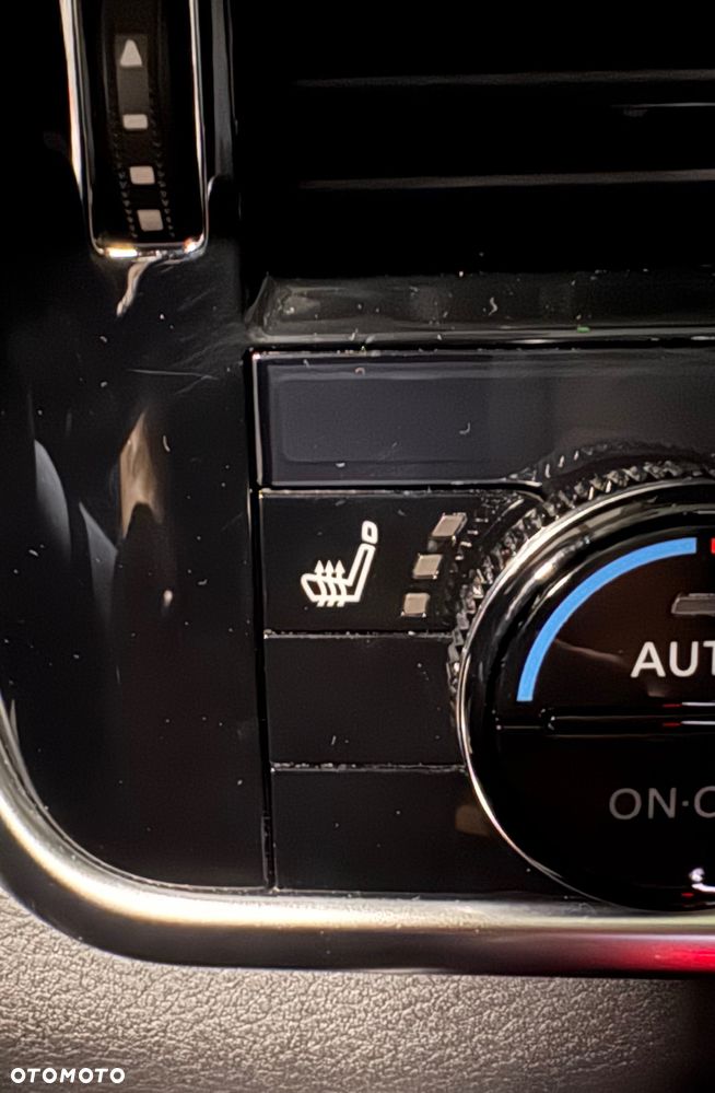 Nissan Qashqai 1.3 DIG-T N-Connecta DCT - 22