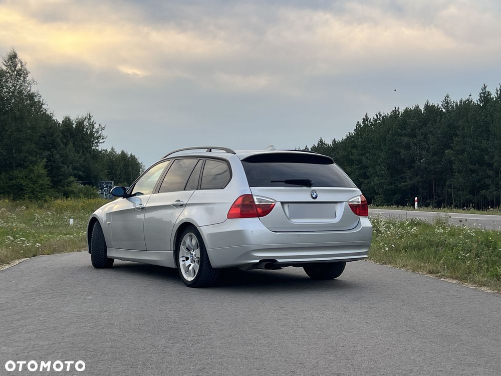 BMW Seria 3 318i - 6