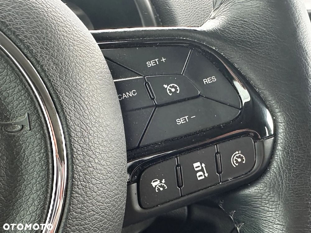 Jeep Renegade - 17
