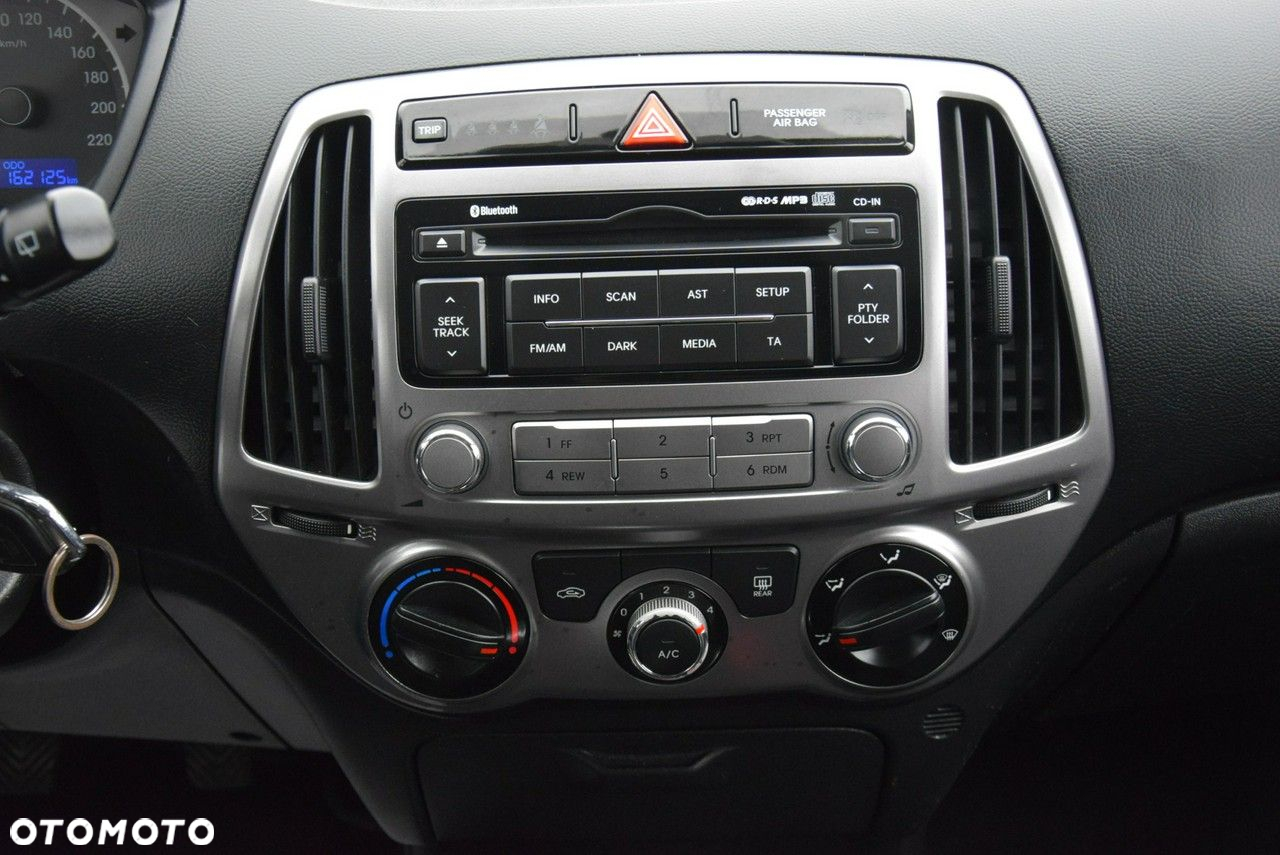 Hyundai i20 1.25 Wersja Jubileuszowa - 22