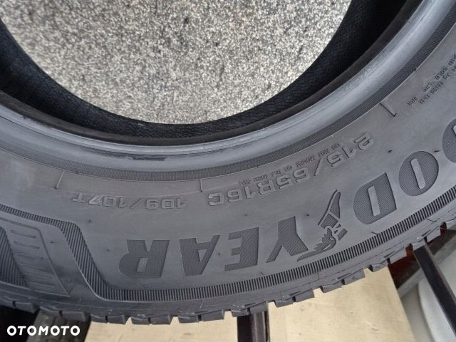 215/65/R16C 109/107T Goodyear Vector 4seasons Cargo - 6
