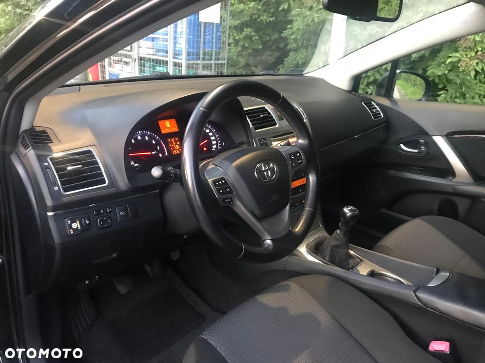 Toyota Avensis 1.8 Premium - 9