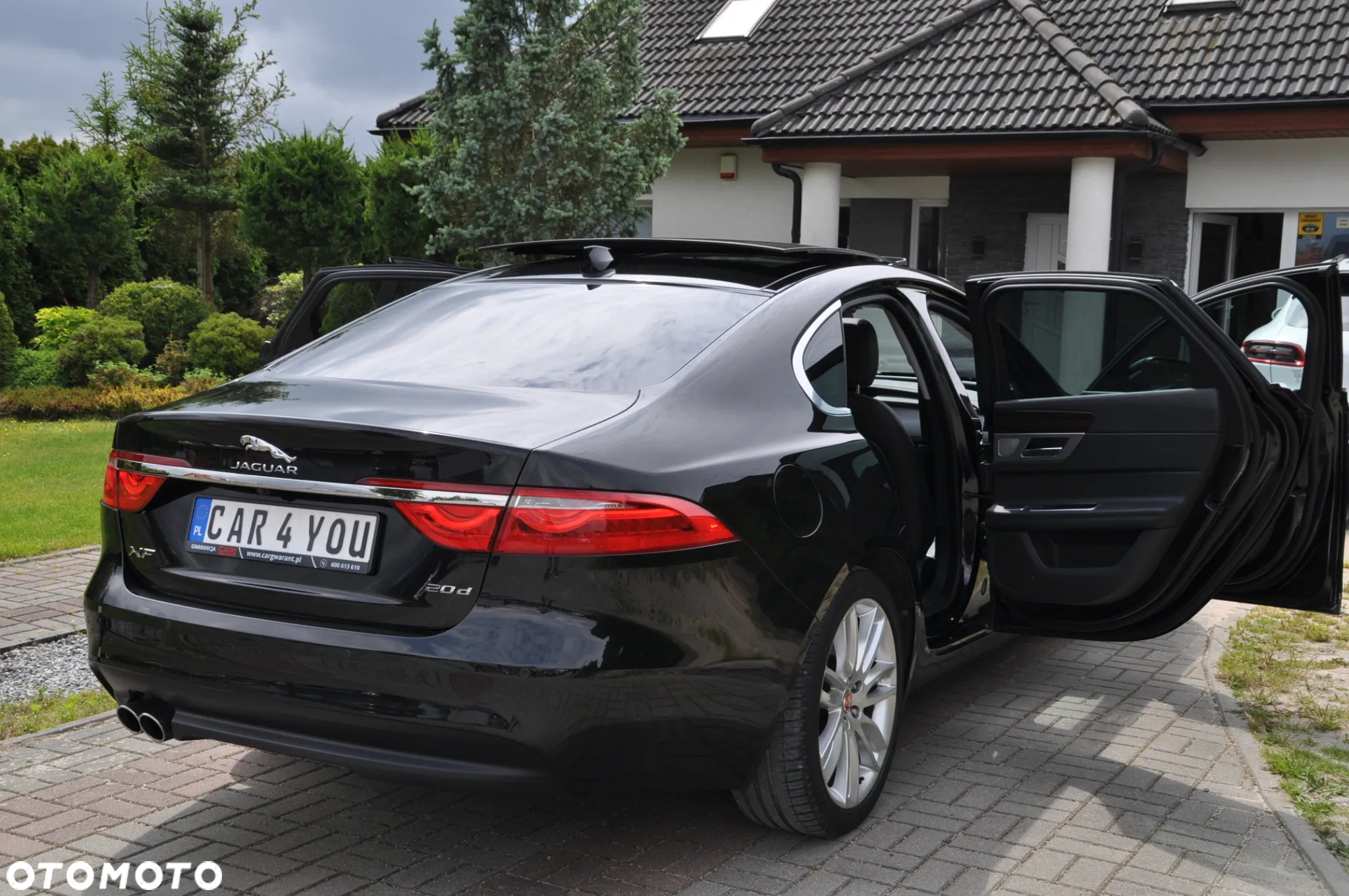 Jaguar XF 20d Sportbrake R-Sport - 33