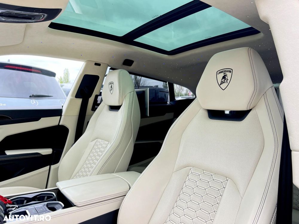 Lamborghini URUS - 13