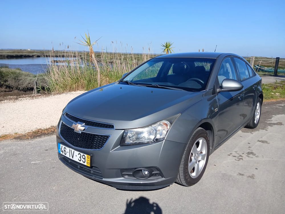 Chevrolet Cruze 1.6 LS - 1