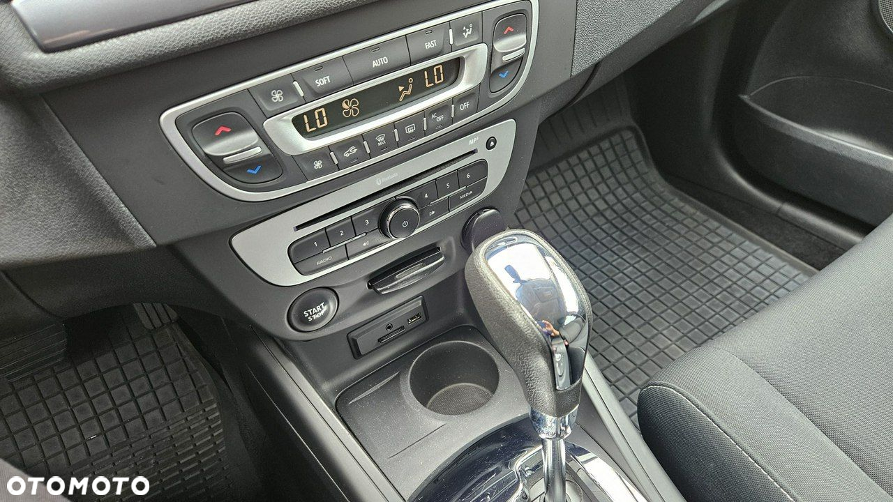 Renault Megane 1.5 dCi Limited EDC - 32
