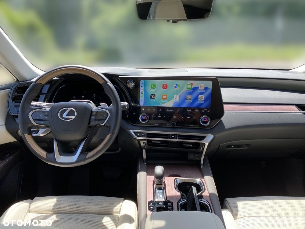 Lexus RX 450h+ Omotenashi - 4