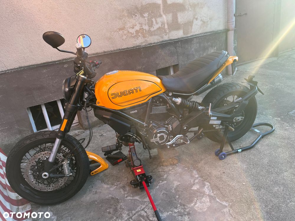 Ducati Scrambler - 1