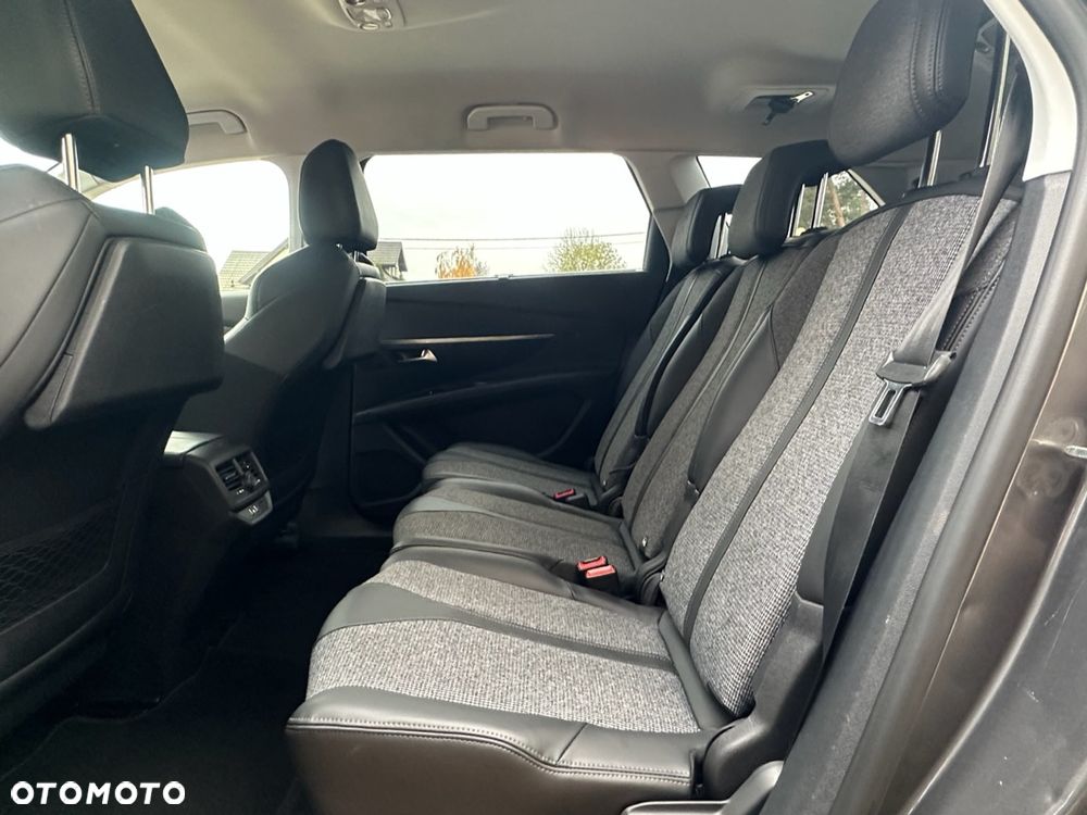 Peugeot 5008 - 22