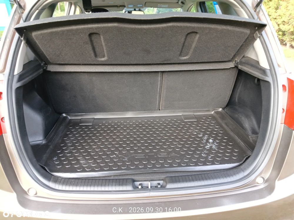Kia Venga 1.4 Business Line - 29