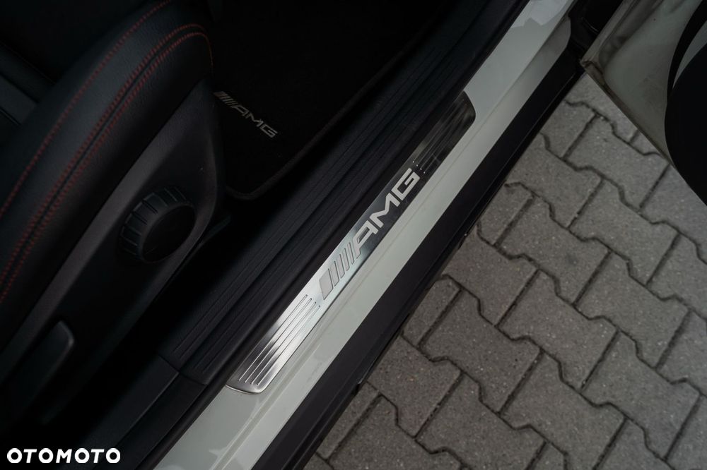 Mercedes-Benz GLA - 29