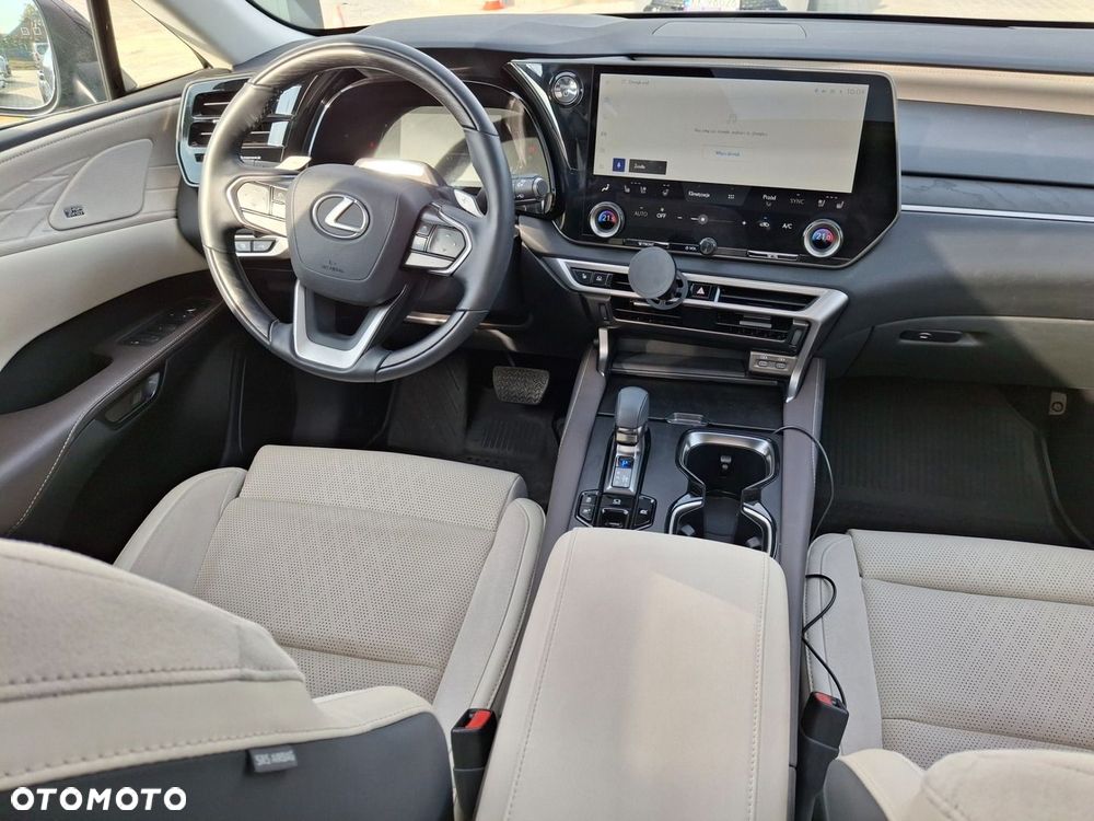 Lexus RX - 15