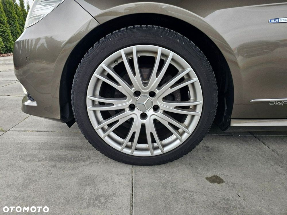 Mercedes-Benz Klasa E - 9