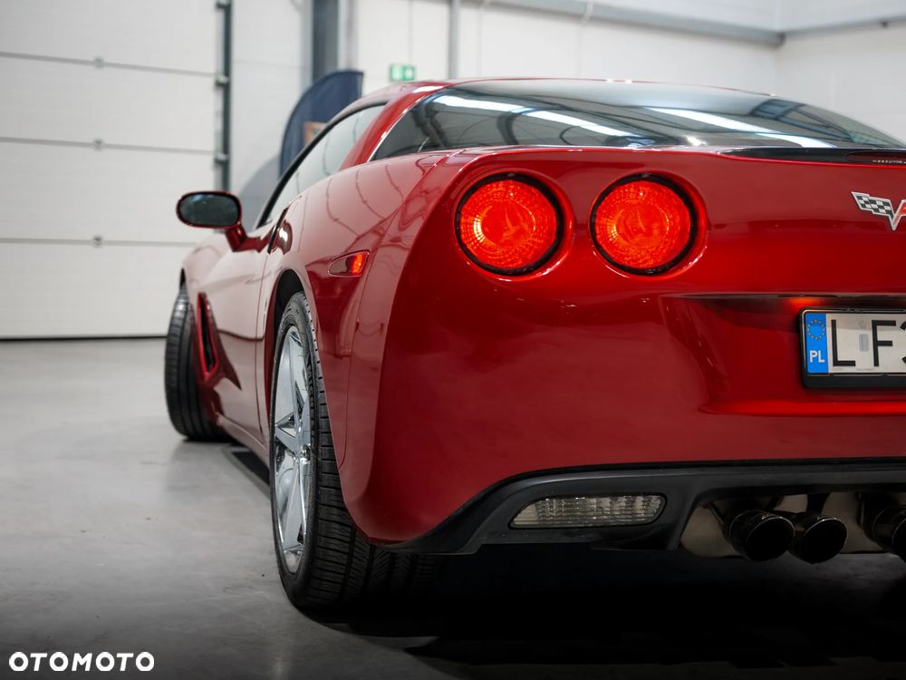 Chevrolet Corvette - 10