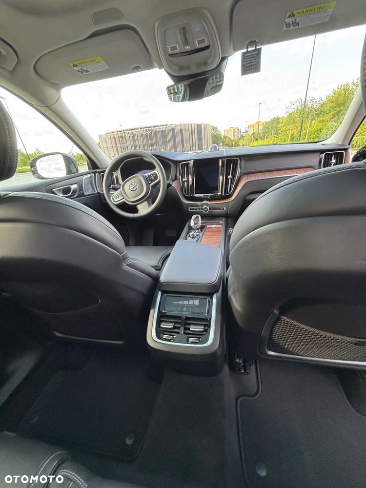 Volvo XC 60 B5 B AWD Ultimate Black Edition - 23