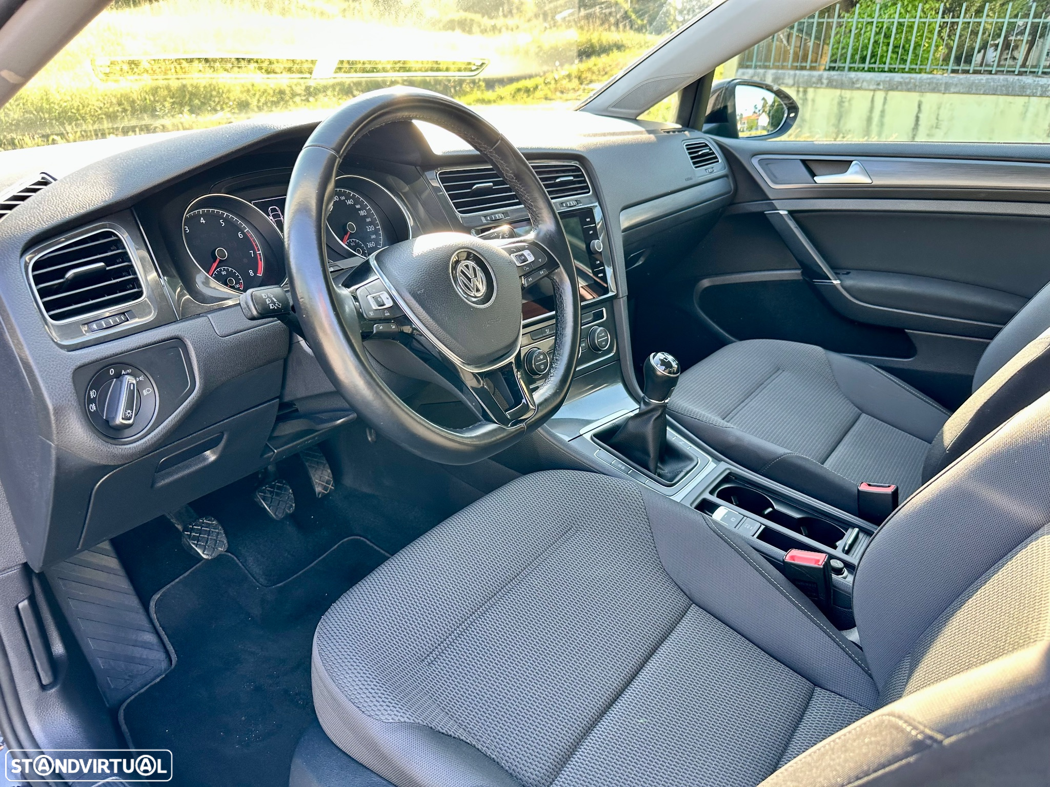 VW Golf 1.0 TSI Confortline - 18