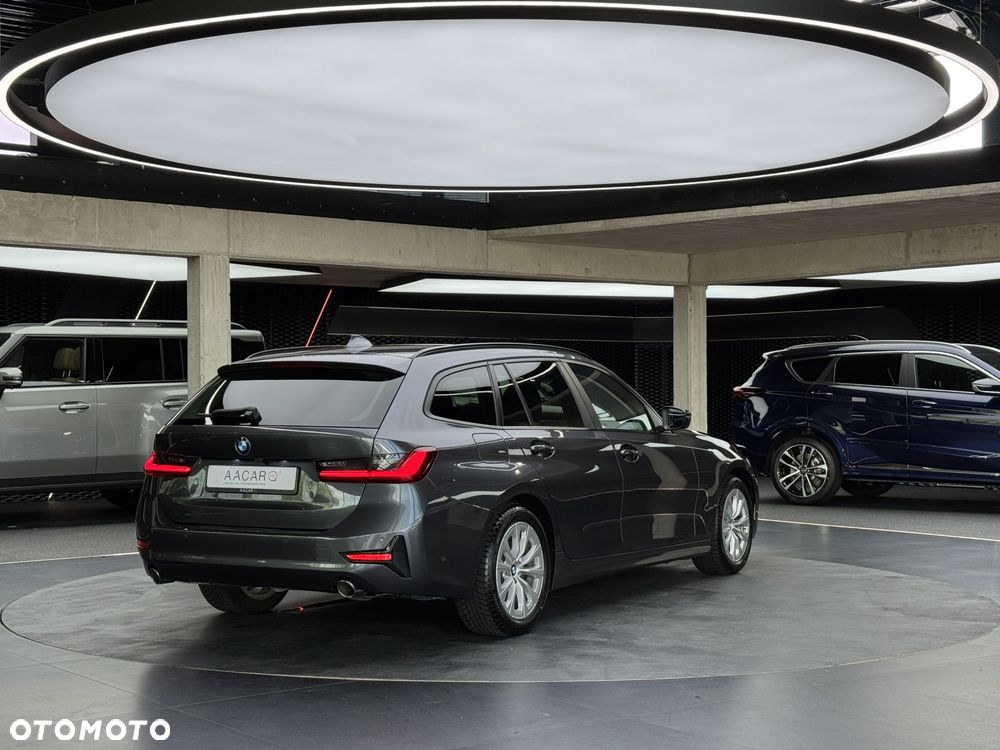 BMW Seria 3 318d - 6