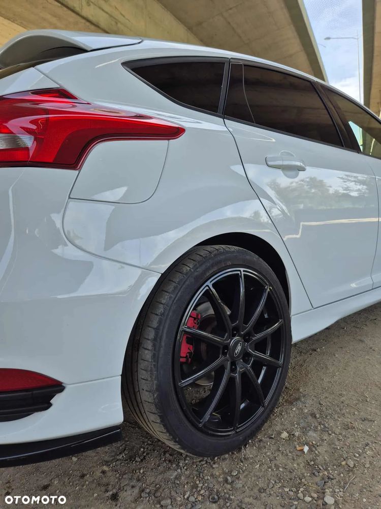 Ford Focus 2.0 TDCi ST PowerShift - 9