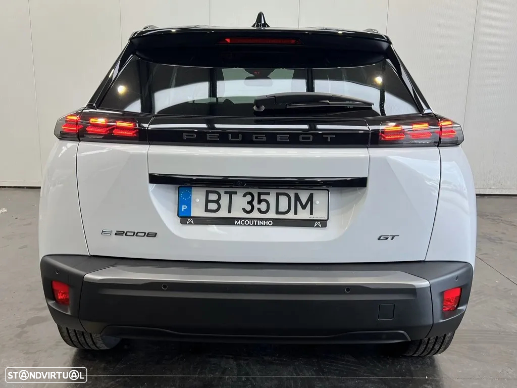 Peugeot e-2008 54 kWh GT - 9
