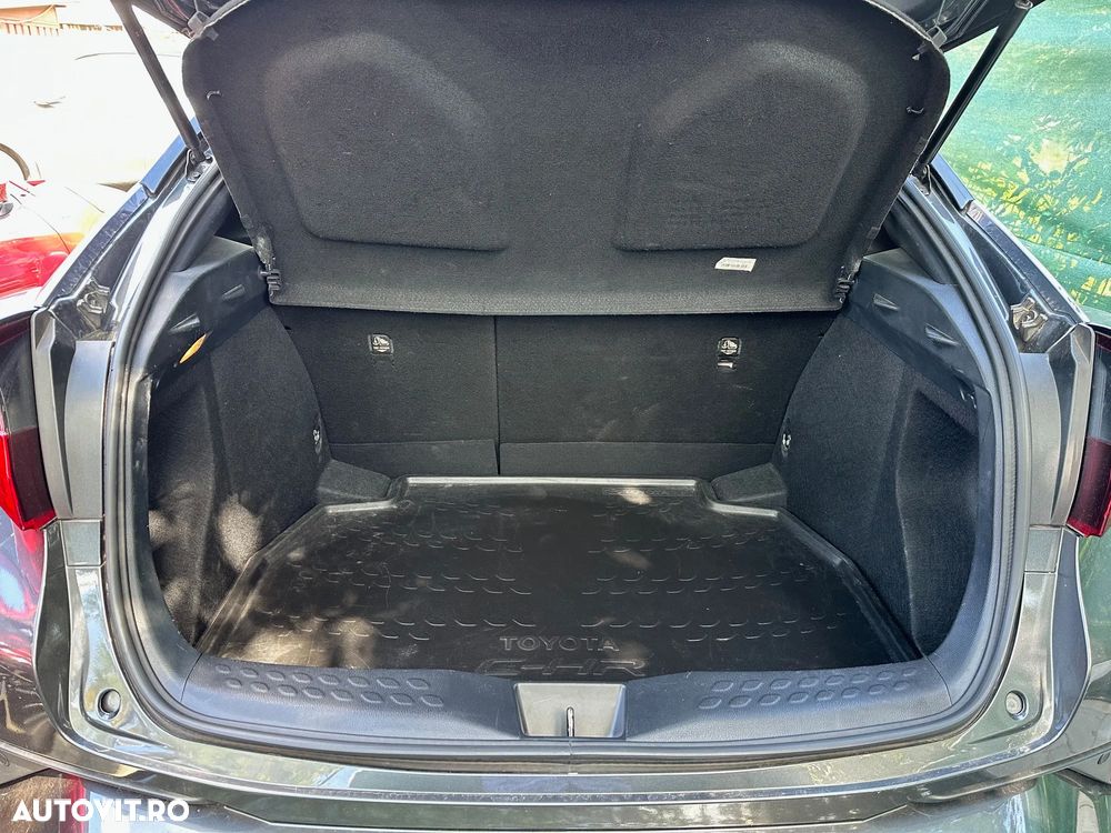 Toyota C-HR Hybrid Business-Edition - 27