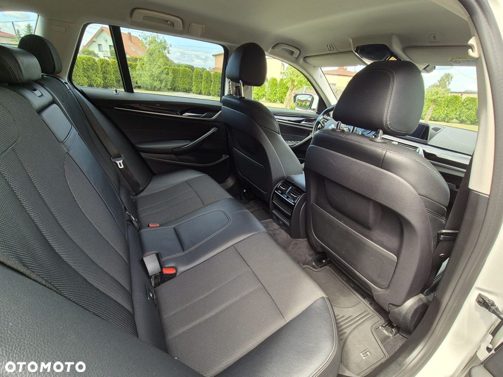 BMW Seria 5 518d Sport Line - 15