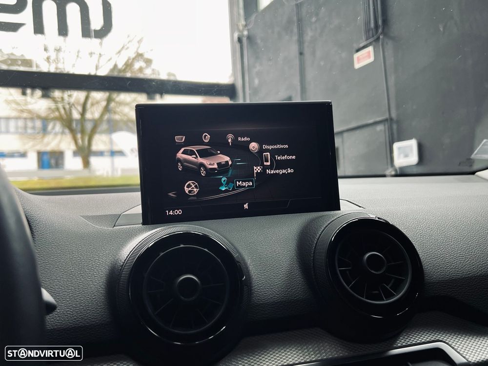 Audi Q2 1.6 TDI Design - 18