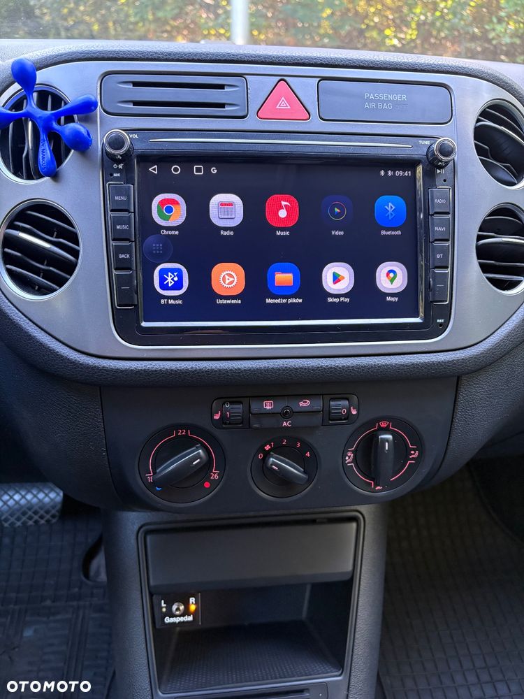 Volkswagen Tiguan - 8
