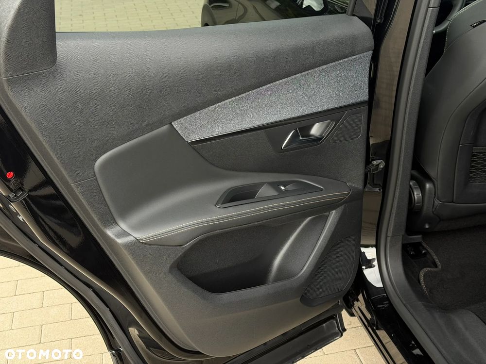 Peugeot 3008 1.2 PureTech GT Pack S&S EAT8 - 36