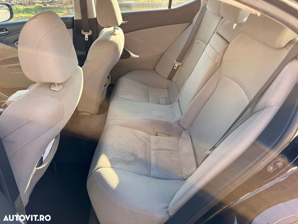 Lexus Seria IS 220d Luxury - 11