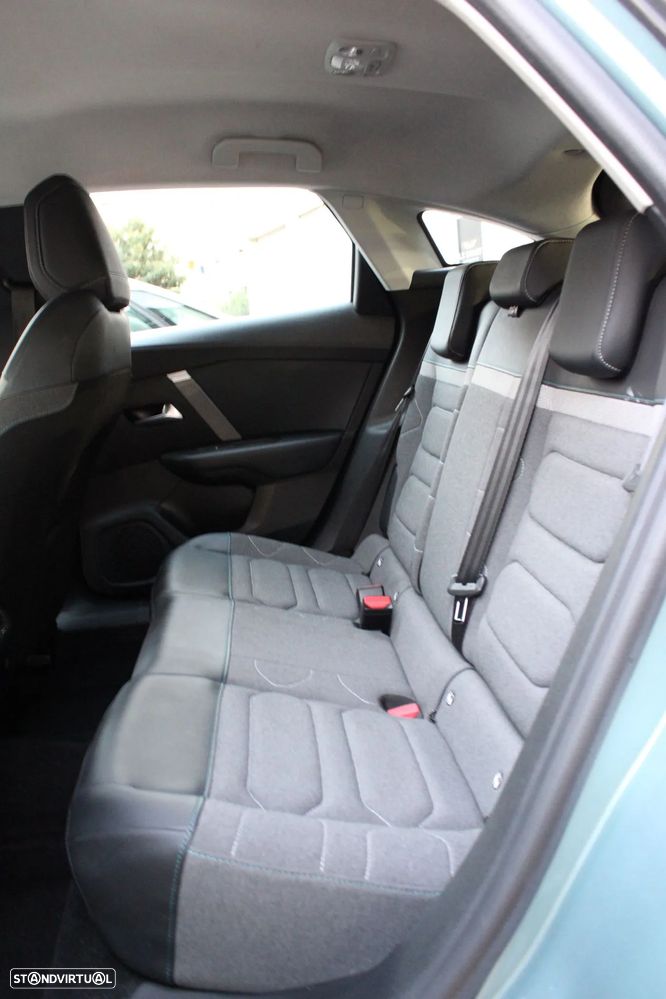 Citroën C4 PureTech 130 Stop&Start EAT8 SHINE - 28