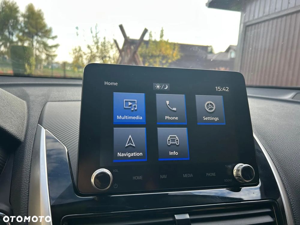 Mitsubishi Eclipse Cross - 21