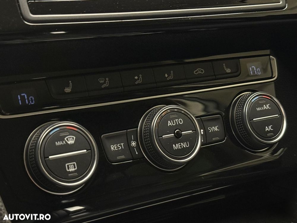 Volkswagen Passat - 13