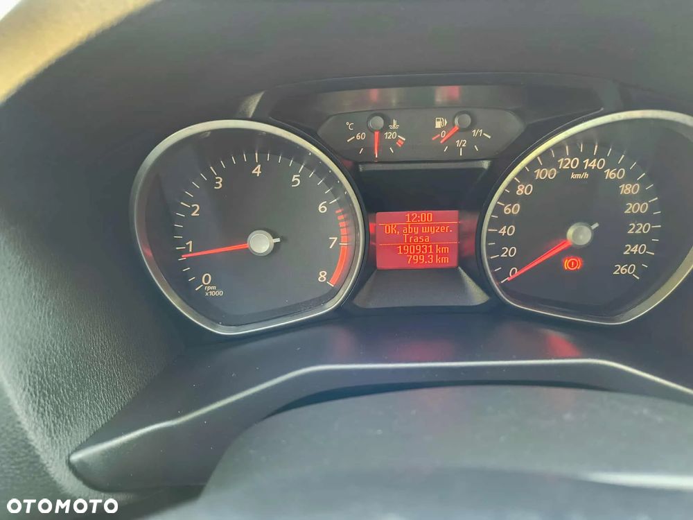 Ford Mondeo 1.6 Ghia - 10