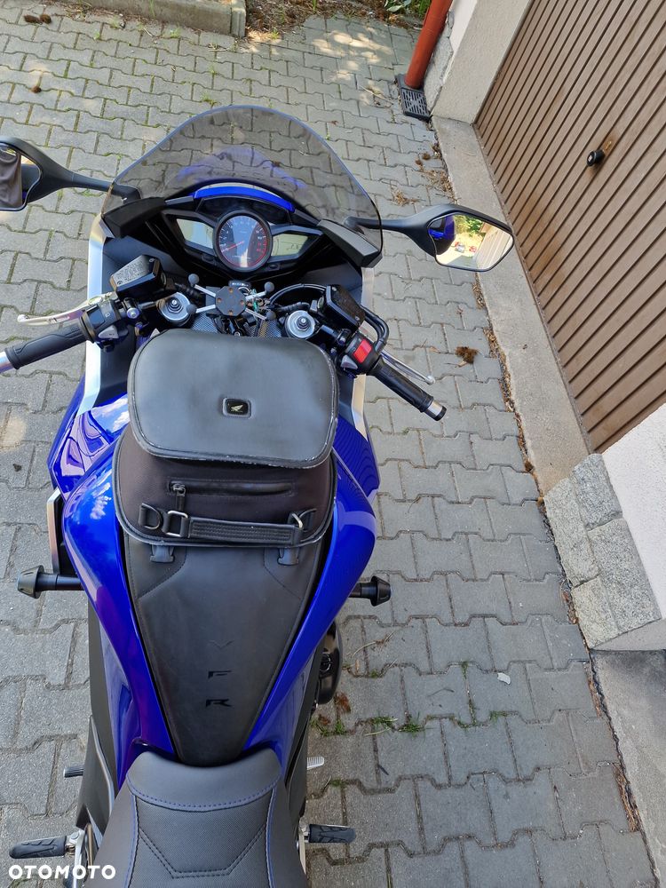 Honda VFR - 7